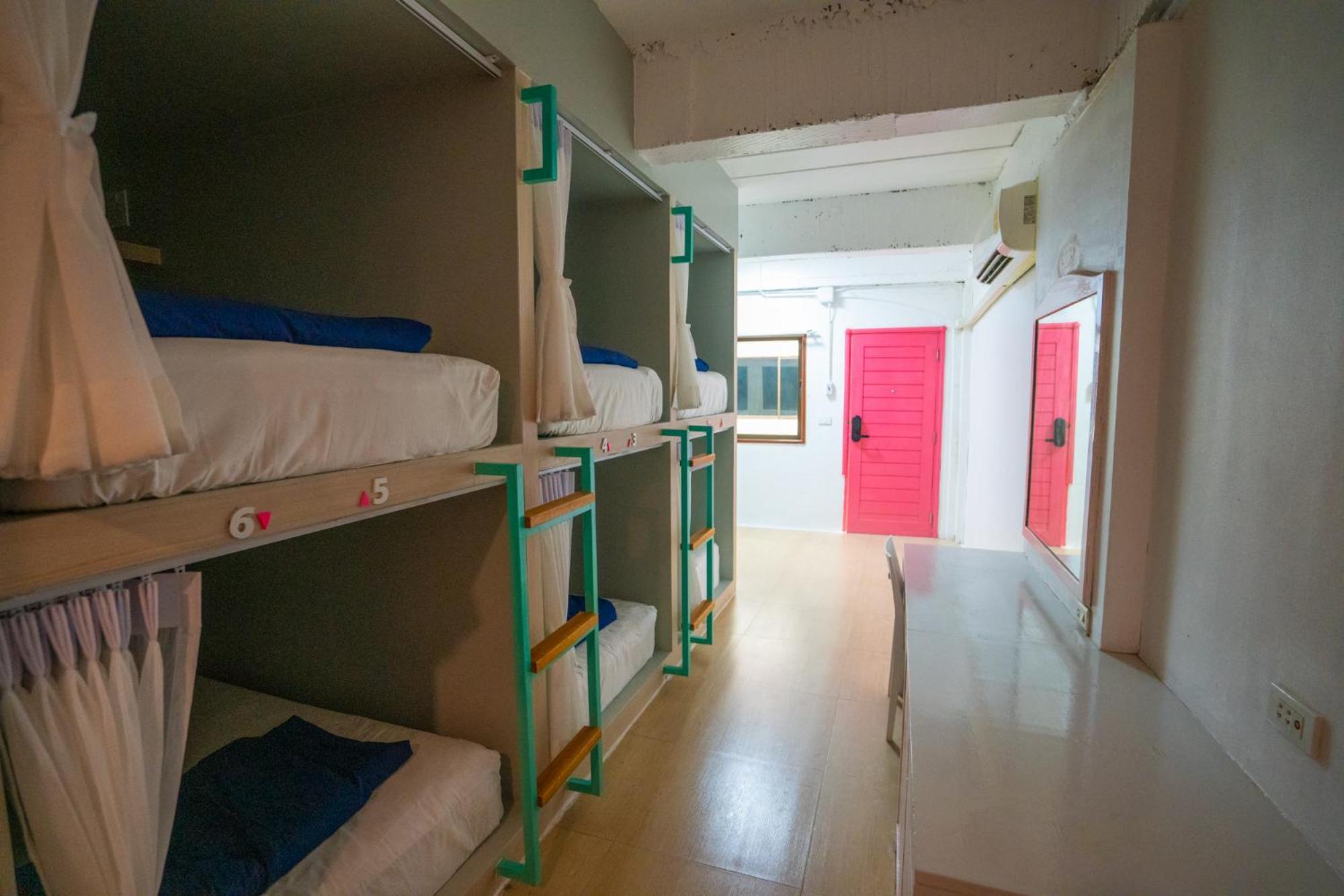 Base Party Hostel Ao Nang Eksteriør bilde