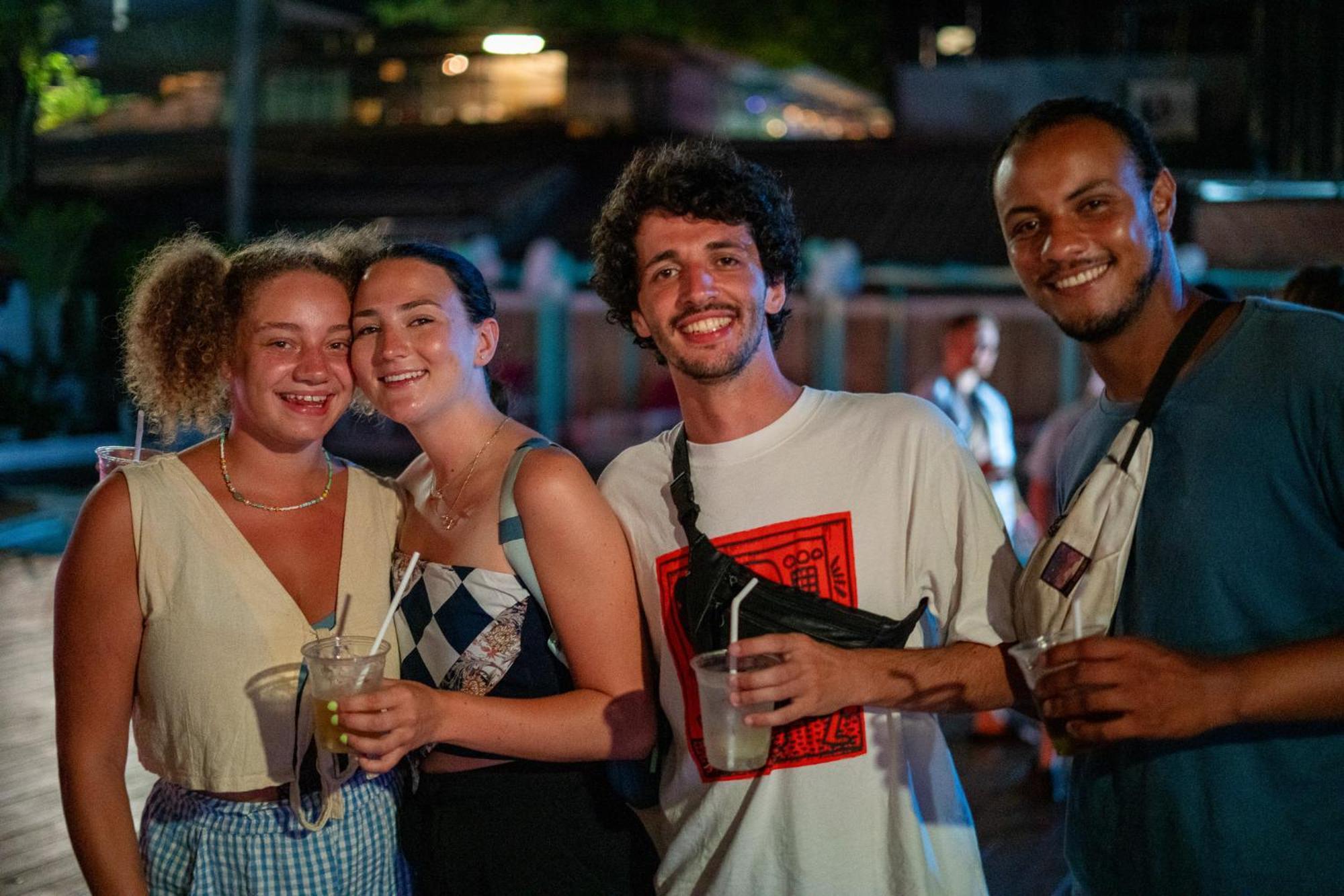 Base Party Hostel Ao Nang Eksteriør bilde