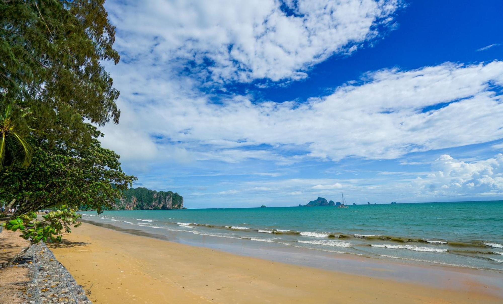 Base Party Hostel Ao Nang Eksteriør bilde
